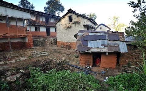 Nepal ngăn hủ tục buộc phụ nữ ngủ lều trong 'ngày ấy'