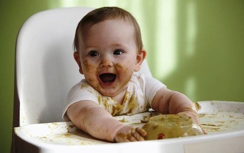 ​Một số lưu ý để cho trẻ ăn dặm đúng cách