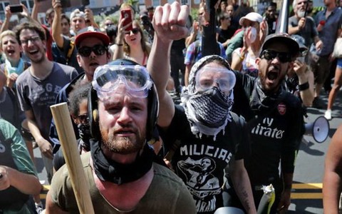 Đáng gờm với đạo quân cánh tả Antifa tại Mỹ