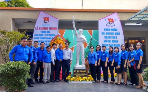 Khánh thành tượng đài anh hùng Lý Tự Trọng tại quận Tân Bình