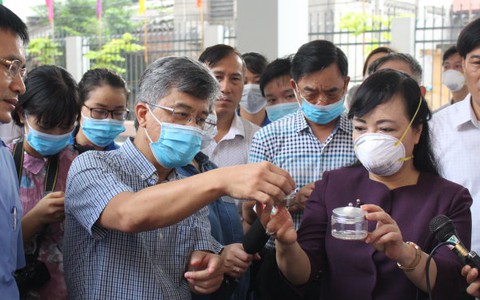Phát hiện 5 ổ bọ gậy trong lọ cây cảnh