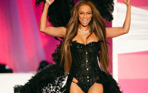 Siêu mẫu Tyra Banks: Tôi lau nước mắt và tiến về phía trước