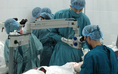 Phẫu thuật miễn phí cho 230 bệnh nhân