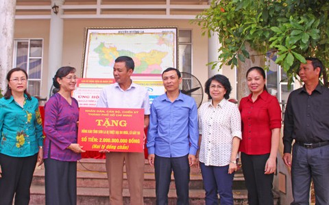 ​TP.HCM tiếp tục sẻ chia với bà con vùng lũ Mường La