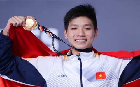 Kim Sơn lập kỳ tích sau khi bị Ánh Viên “mắng”