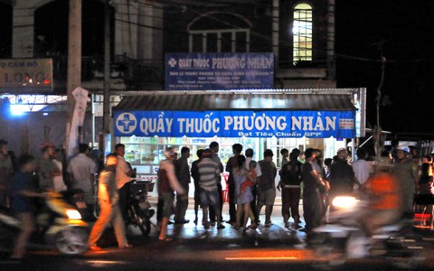 Xin tiền không được, nam thanh niên đâm chết chủ tiệm thuốc tây
