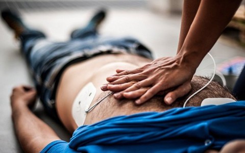 Cấp cứu ngừng tim đột ngột một số trường hợp thường gặp