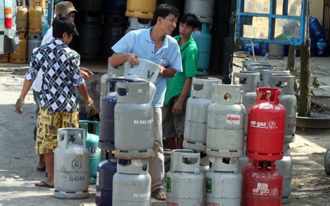 Giá gas tăng 16.000 đồng/bình trong tháng 9