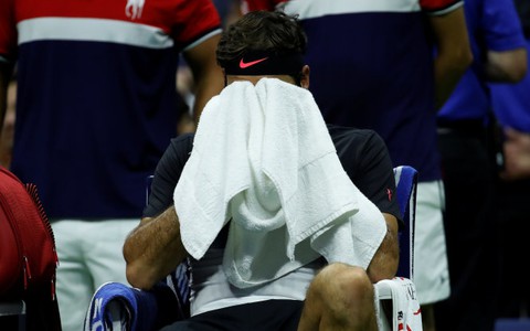 Federer: “Potro xứng đáng có mặt ở bán kết”