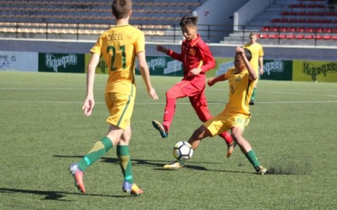 Lách qua khe cửa hẹp, U-16 VN đoạt vé dự VCK