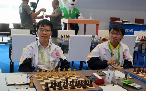 Quang Liêm/Trường Sơn giành HCV thứ hai tại AIMAG 2017