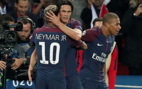 Cavani và Neymar “nổ súng”, PSG đè bẹp B.M