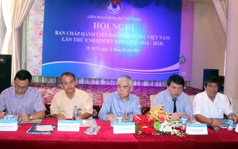 “Đua” vào ghế chủ tịch VFF