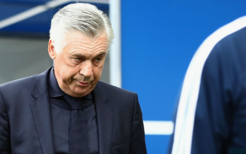 ​B.M sa thải HLV Ancelotti