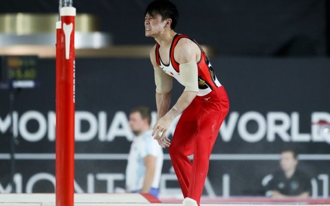 Uchimura đứt mạch thống trị thể dục dụng cụ thế giới