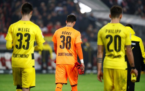 Dortmund thua trận thứ ba liên tiếp
