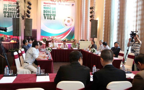 Hội thảo “Tương lai bóng đá Việt”: Nhiều đóng góp, ít giải pháp