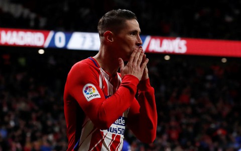 Điểm tin sáng 17-12: Atletico vượt mặt Valencia
