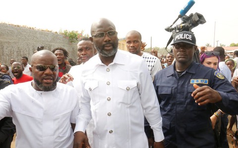 Huyền thoại Milan Weah đắc cử Tổng thống Liberia