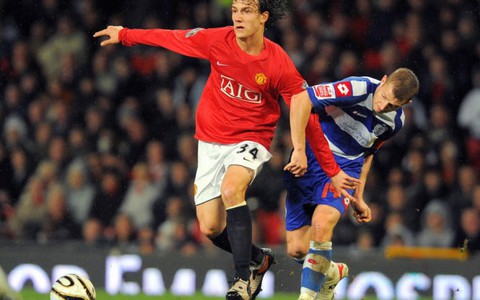 CLB TP.HCM mua cựu cầu thủ Manchester United