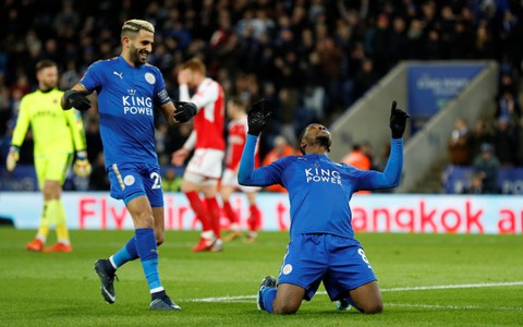 Iheanacho đưa Leicester vào vòng 4 Cúp FA