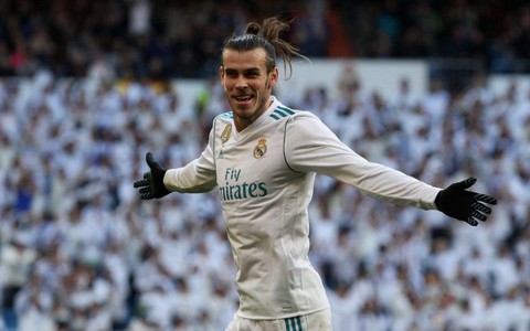 Bale và Ronaldo tỏa sáng, R.M đè bẹp Deportivo 7-1