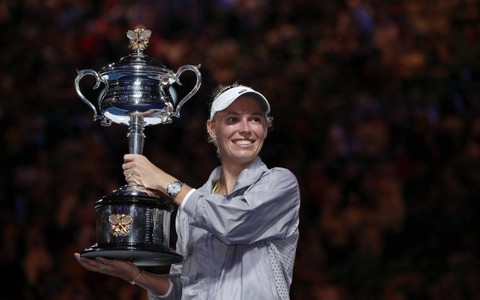 Thắng Halep, Wozniacki lần đầu vô địch Grand Slam