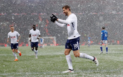 Điểm tin sáng 1-3: Đè bẹp Rochdale, Tottenham vào tứ kết Cúp FA