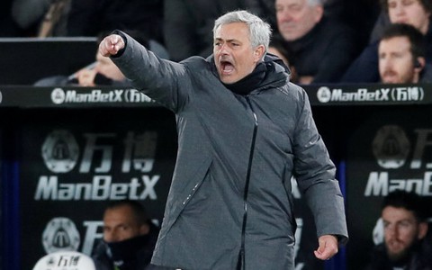HLV Mourinho hết lời ca ngợi các học trò