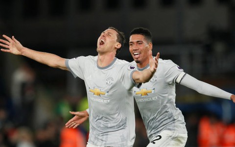 Matic lập siêu phẩm, M.U lội ngược dòng thắng nghẹt thở Crystal Palace