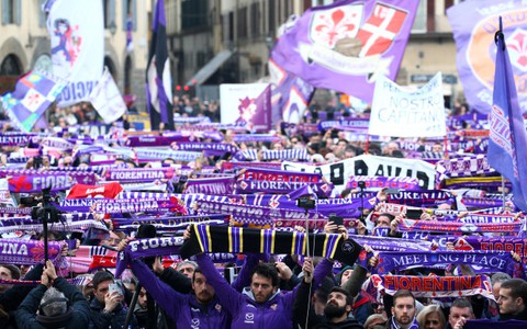 Hàng ngàn người đưa tiễn Astori về nơi an nghỉ cuối cùng