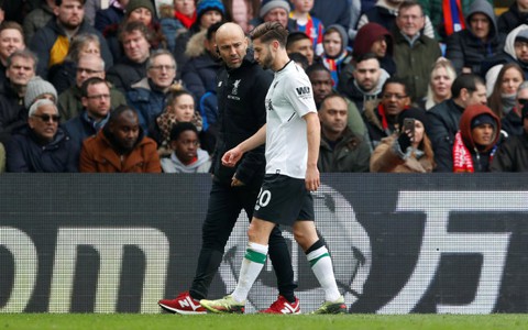 Điểm tin tối 4-4: Liverpool mất Lallana một tháng