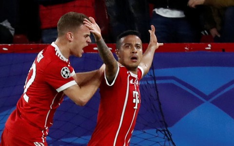 B.M lội ngược dòng hạ Sevilla tại Sanchez Pizjuan