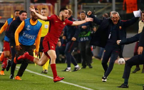 Ngược dòng không tưởng, Roma loại Barca khỏi Champions League