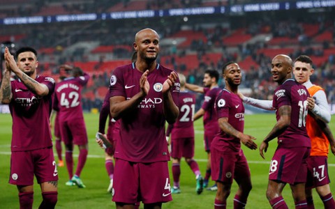 Đánh bại Tottenham, M.C chờ M.U vấp ngã để vô địch