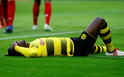 Điểm tin sáng 17-4: Batshuayi chấn thương nghiêm trọng