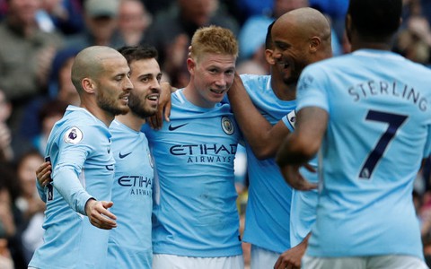 Điểm tin sáng 23-4: M.C đè bẹp Swansea để mừng ngôi vương