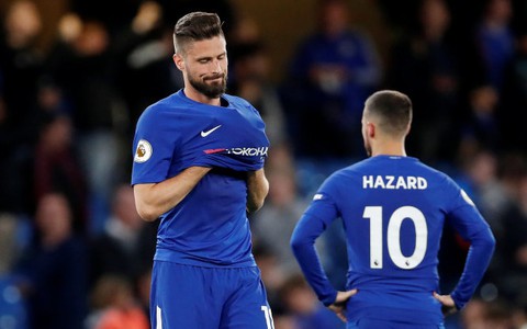 Không thắng Huddersfield, Chelsea cạn hi vọng dự Champions League