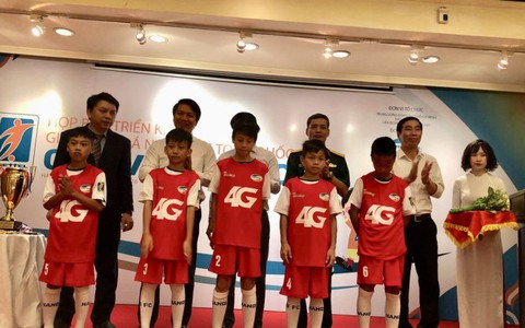 ​Giải bóng đá Nhi đồng quyết loại cầu thủ gian lận tuổi