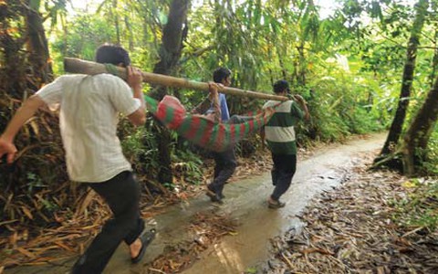 Gian nan đường lên núi Cấm