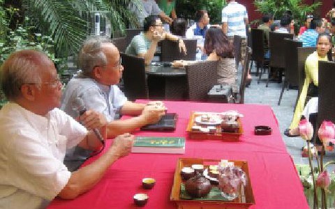 Gánh trà xuống phố