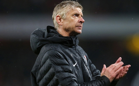 Ông Wenger có dè sẻn?