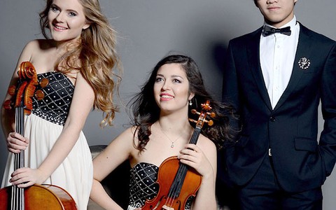 Thưởng thức chương trình <em>Hòa bình concert </em>lần thứ nhất