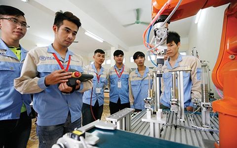 Tìm lại giá trị bằng cao đẳng của Việt Nam