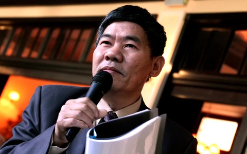  Tôi đã dịch bằng một phương thức cổ hủ...