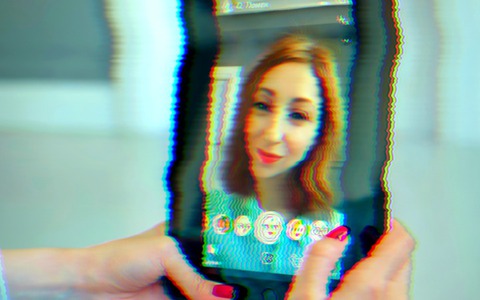 Ta thấy gì khi thấy mình qua Zoom