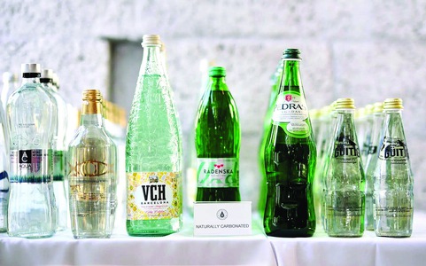 Nước mà đòi 'sóng sánh' với rượu vang