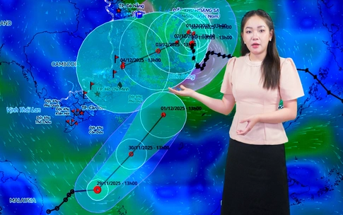 Thời tiết đêm 29 ngày 30-11: Bão số 15 di chuyển 'rùa bò' 3-5km/h trên Biển Đông
