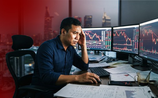 Cổ phiếu giảm sàn liên tiếp, 'trắng bên mua': Nhà đầu tư nên làm gì?