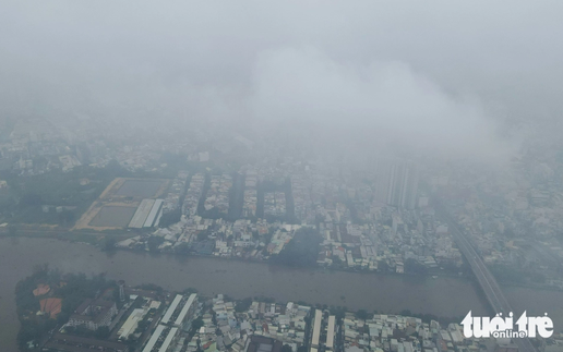 Dense fog blankets Ho Chi Minh City